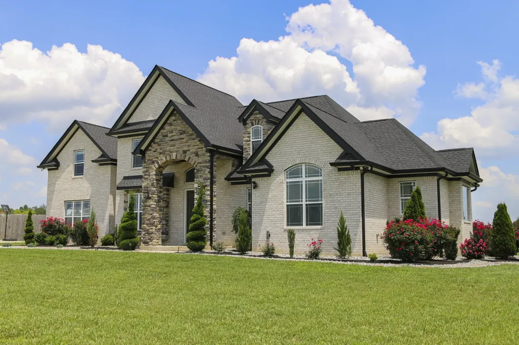 2487 Tom Austin Highway Greenbrier TN 37073