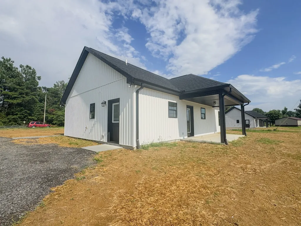 4701 Scottsville Road Lafayette TN 37083