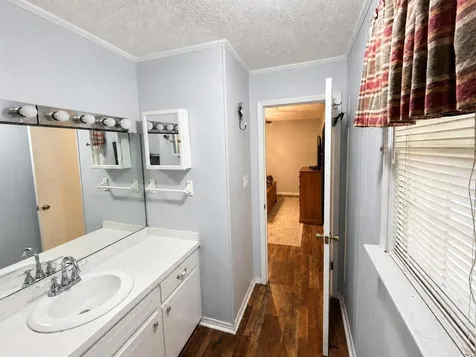 655 E End Drive Savannah TN 38372