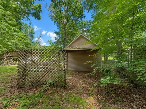655 E End Drive Savannah TN 38372