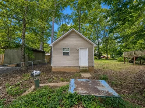 655 E End Drive Savannah TN 38372