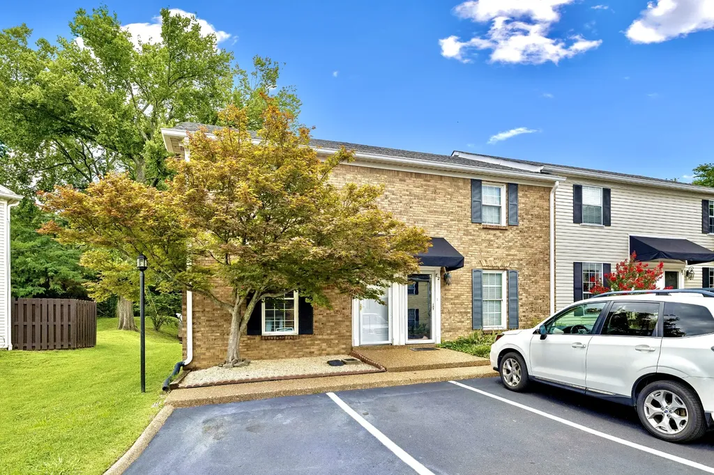 200 N Royal Oaks Boulevard Franklin TN 37067