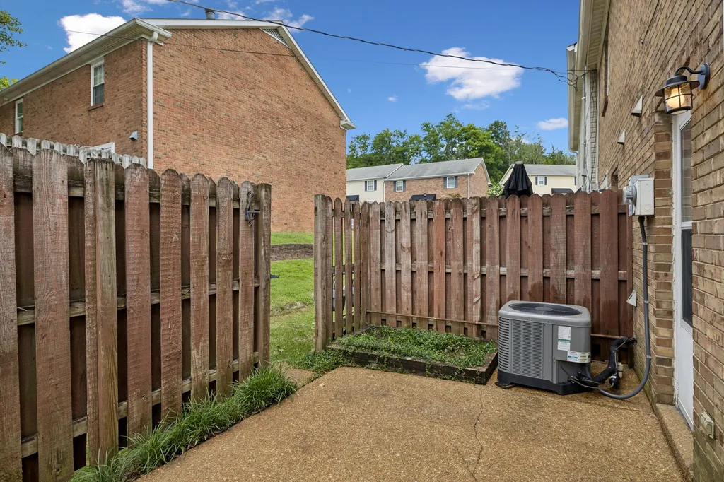 200 N Royal Oaks Boulevard Franklin TN 37067