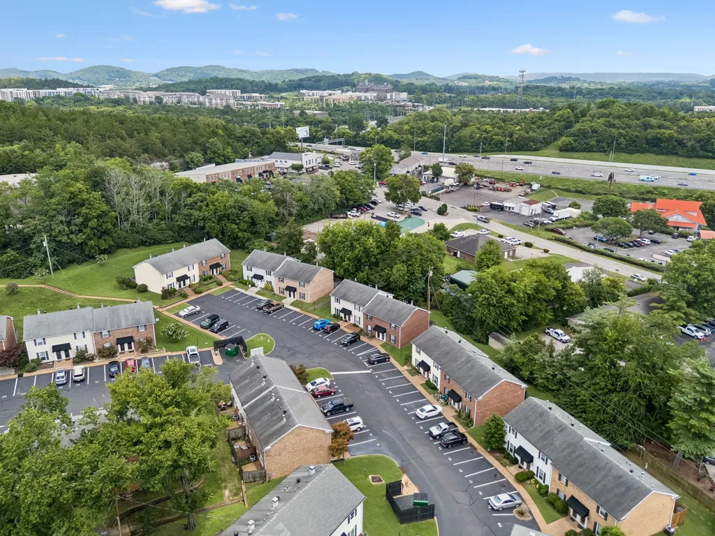 200 N Royal Oaks Boulevard Franklin TN 37067
