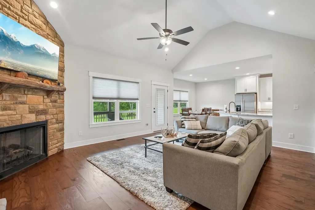 1036 Hayshed Road Dickson TN 37055
