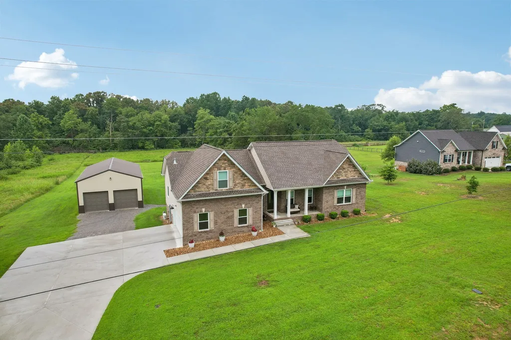 1036 Hayshed Road Dickson TN 37055