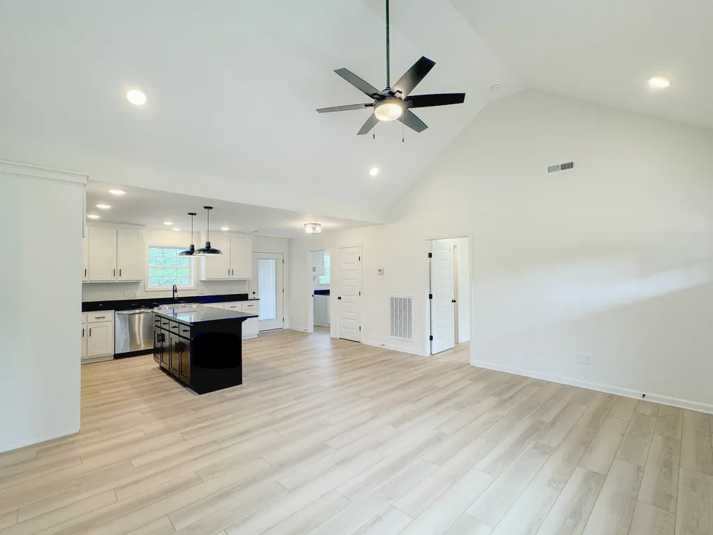 4677 Scottsville Road Lafayette TN 37083