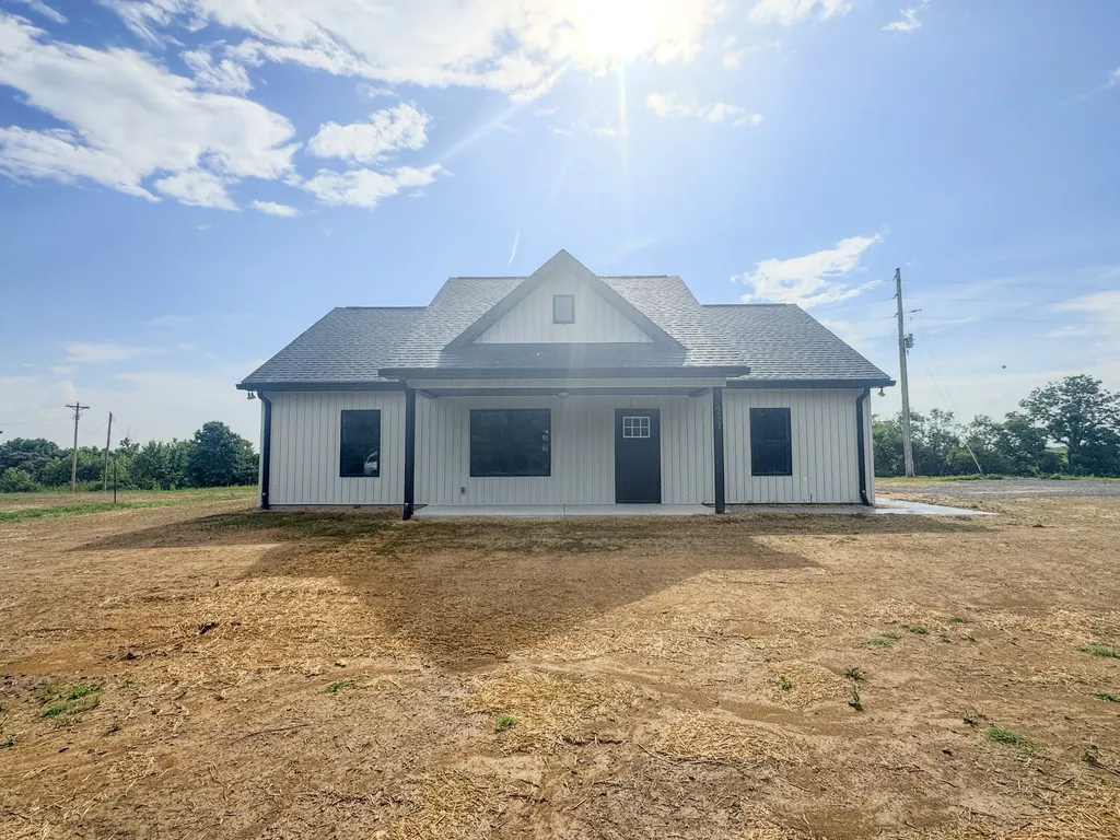 4677 Scottsville Road Lafayette TN 37083