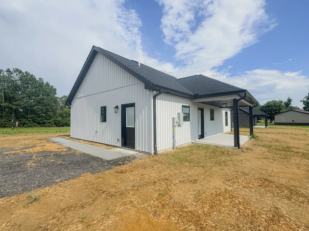 4677 Scottsville Road Lafayette TN 37083