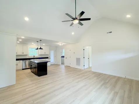 4677 Scottsville Road Lafayette TN 37083