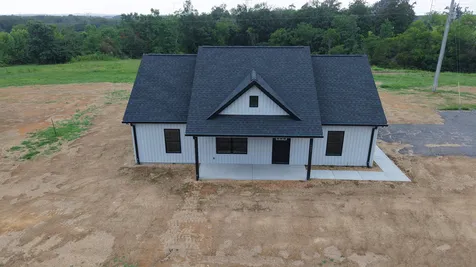 4677 Scottsville Road Lafayette TN 37083