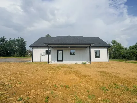 4677 Scottsville Road Lafayette TN 37083