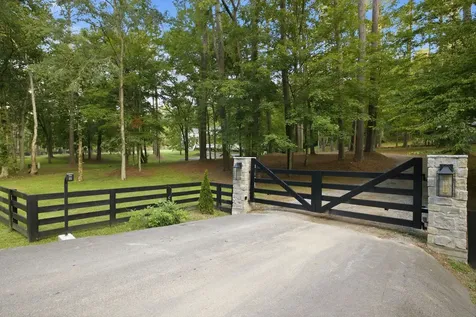 5432 Parker Branch Road Franklin TN 37064