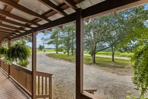 38 N Old Military Road Summertown TN 38483