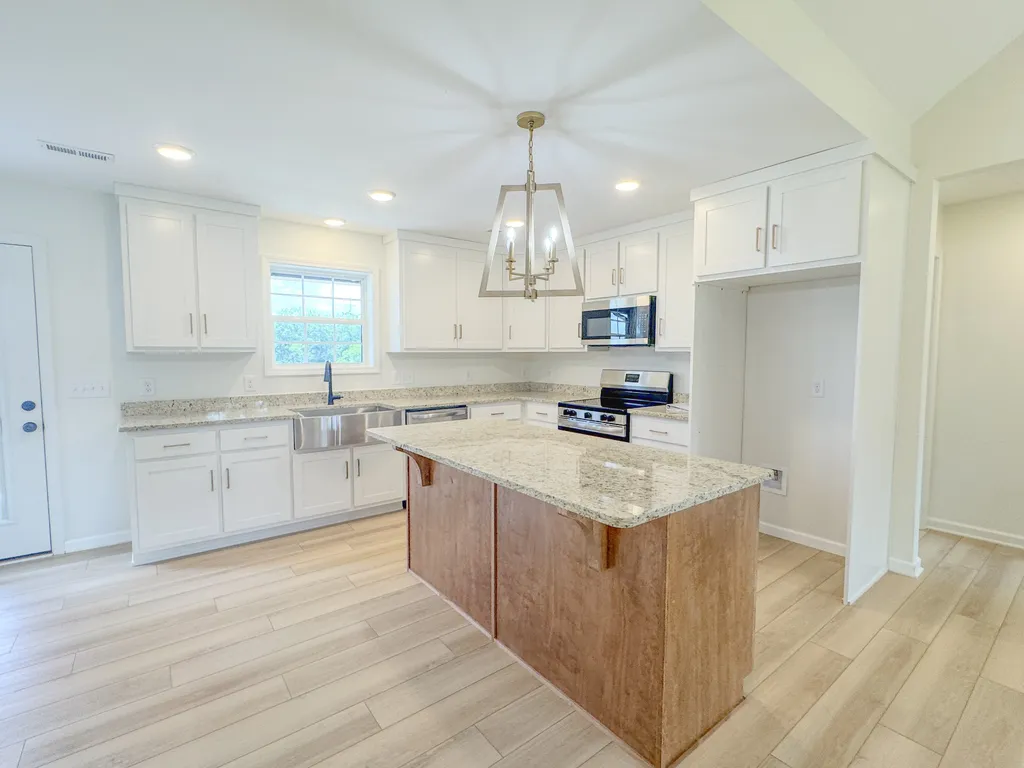 4649 Scottsville Road Lafayette TN 37083