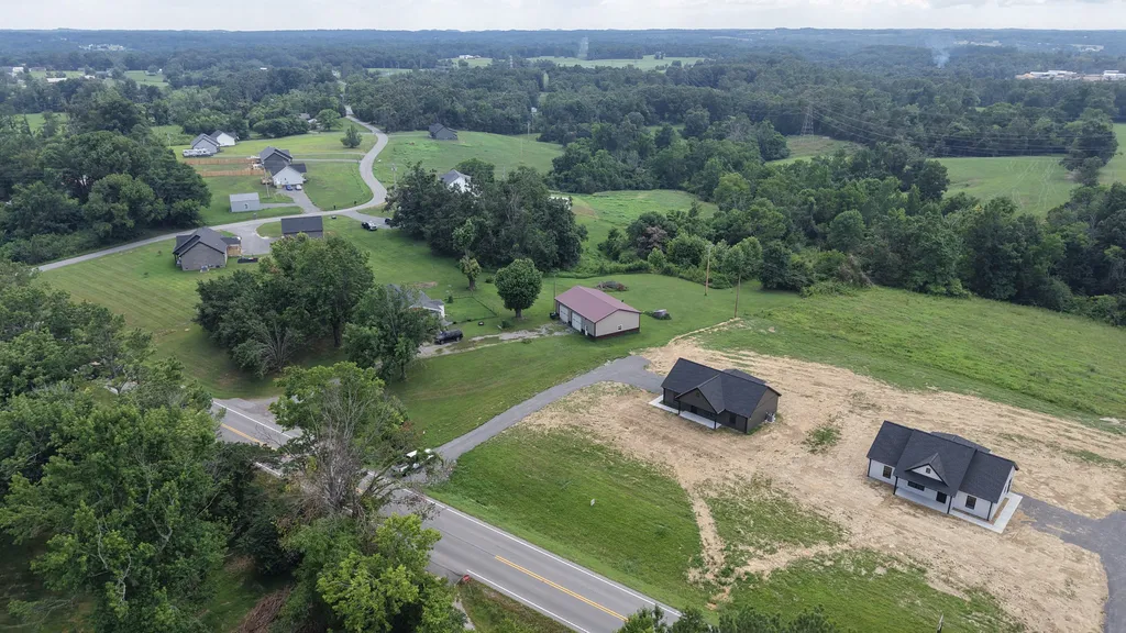 4649 Scottsville Road Lafayette TN 37083