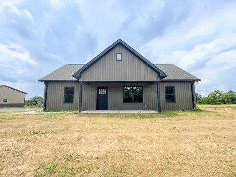 4649 Scottsville Road Lafayette TN 37083