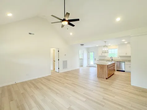 4649 Scottsville Road Lafayette TN 37083
