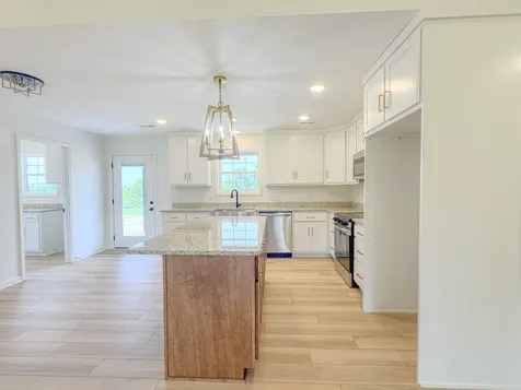 4649 Scottsville Road Lafayette TN 37083