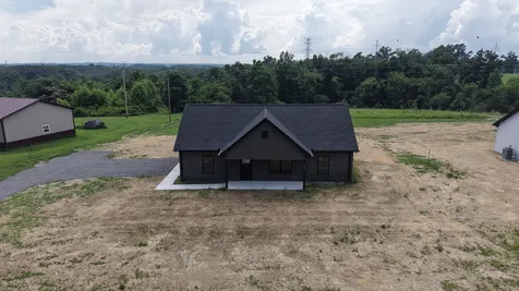 4649 Scottsville Road Lafayette TN 37083