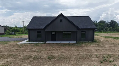 4649 Scottsville Road Lafayette TN 37083