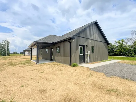 4649 Scottsville Road Lafayette TN 37083