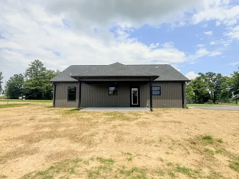 4649 Scottsville Road Lafayette TN 37083