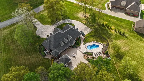 446 Waterford Drive Manchester TN 37355