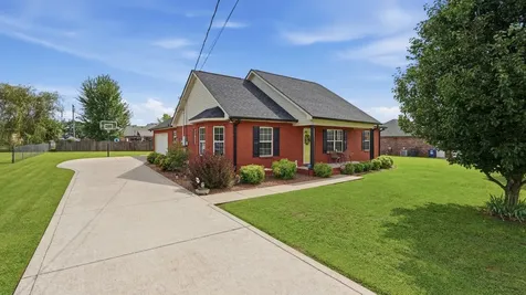 2732 Ridgewood Drive Christiana TN 37037