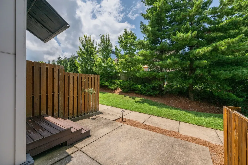 239 White Bridge Pike Nashville TN 37209