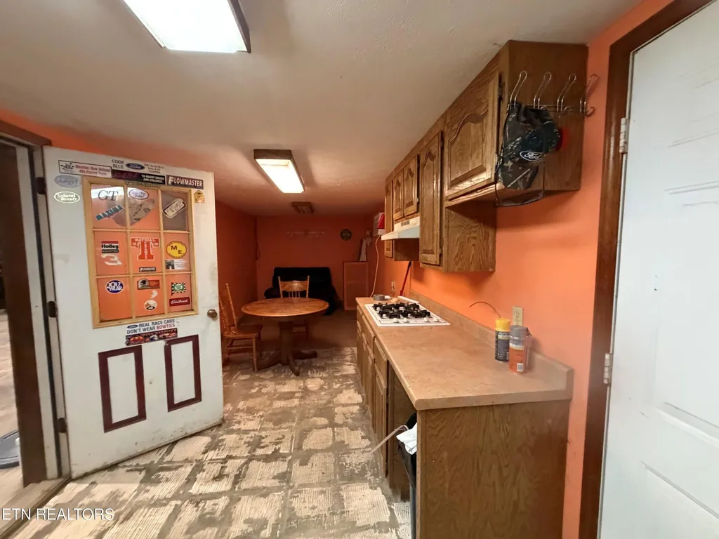 1041 Walt Reed Road Grandview TN 37337
