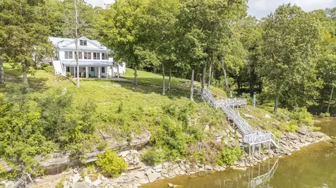 25 Blackfoot Cove Bath Springs TN 38311