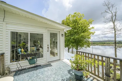 25 Blackfoot Cove Bath Springs TN 38311