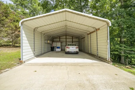 25 Blackfoot Cove Bath Springs TN 38311