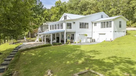25 Blackfoot Cove Bath Springs TN 38311