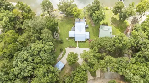 25 Blackfoot Cove Bath Springs TN 38311