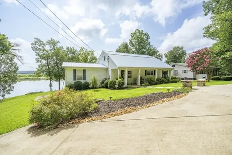 25 Blackfoot Cove Bath Springs TN 38311