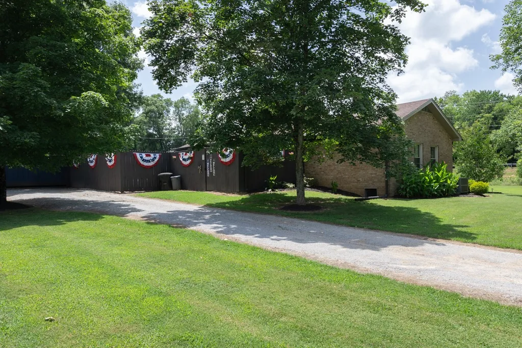 830 New Shackle Island Road Hendersonville TN 37075
