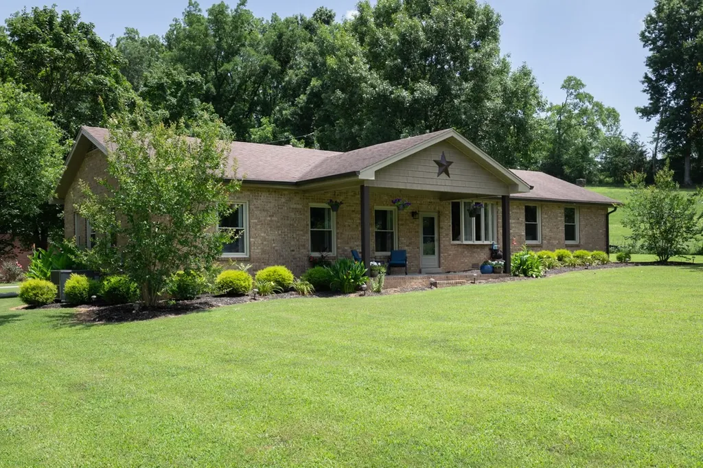 830 New Shackle Island Road Hendersonville TN 37075