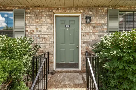 101 Deerpoint Lane Hendersonville TN 37075