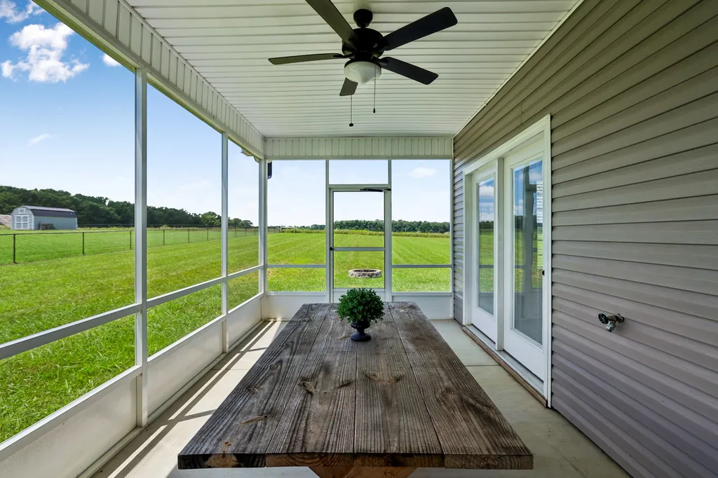 731 N Main Street Morrison TN 37357