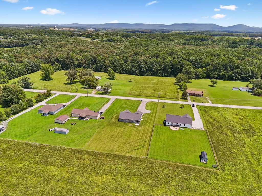 731 N Main Street Morrison TN 37357