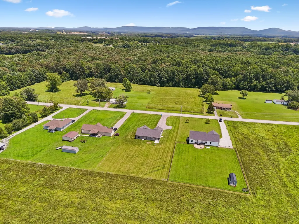 731 N Main Street Morrison TN 37357