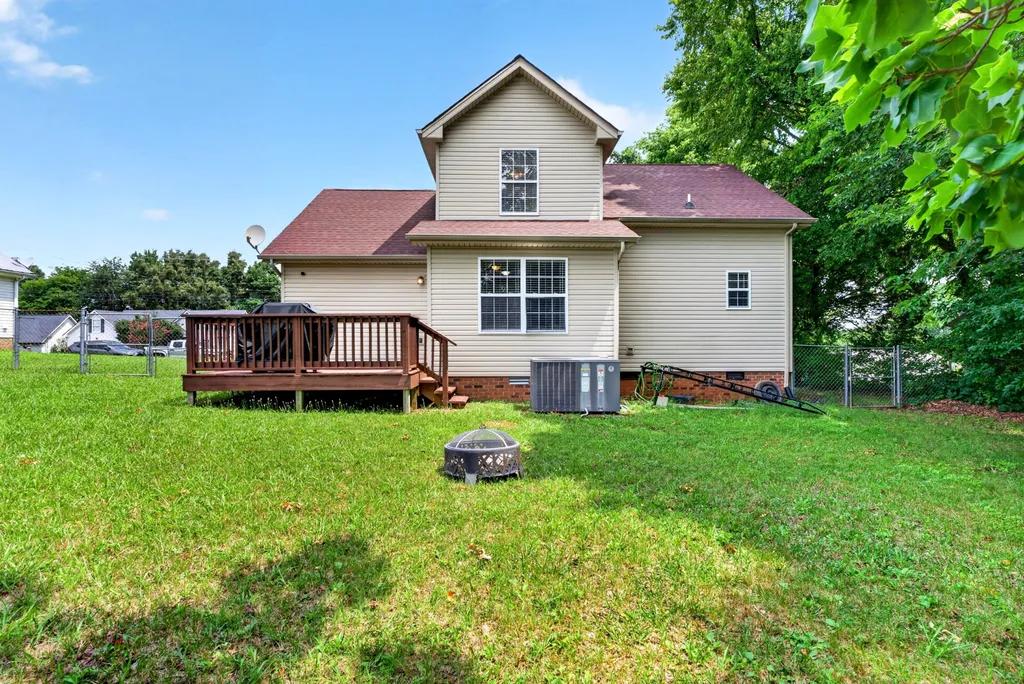1096 Gunpoint Drive Clarksville TN 37042