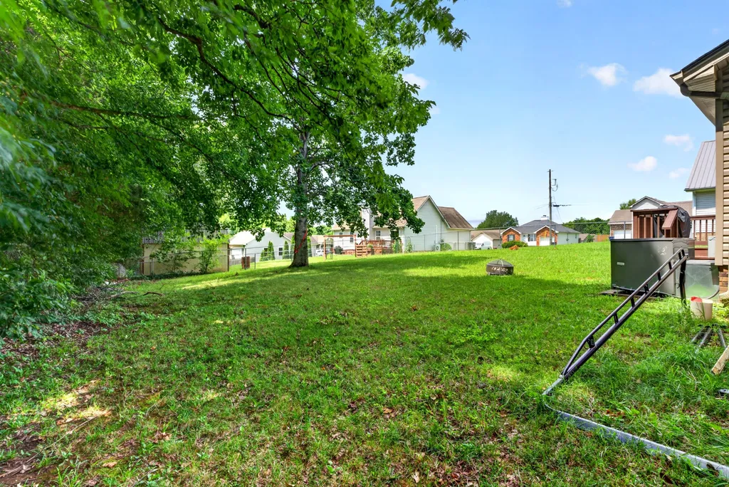 1096 Gunpoint Drive Clarksville TN 37042