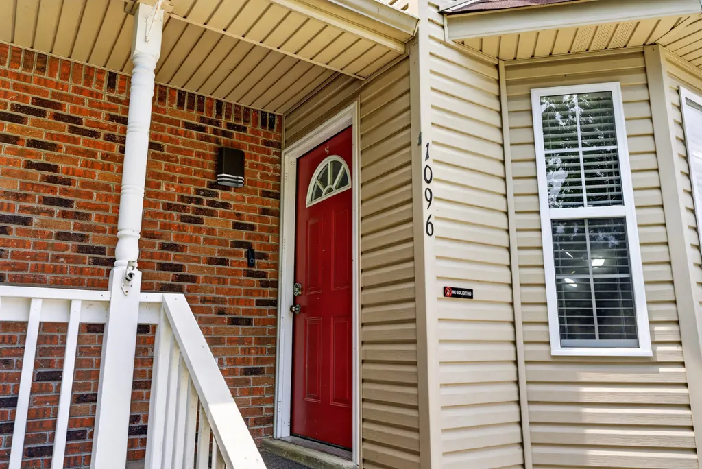 1096 Gunpoint Drive Clarksville TN 37042