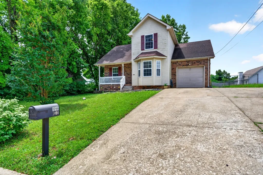 1096 Gunpoint Drive Clarksville TN 37042
