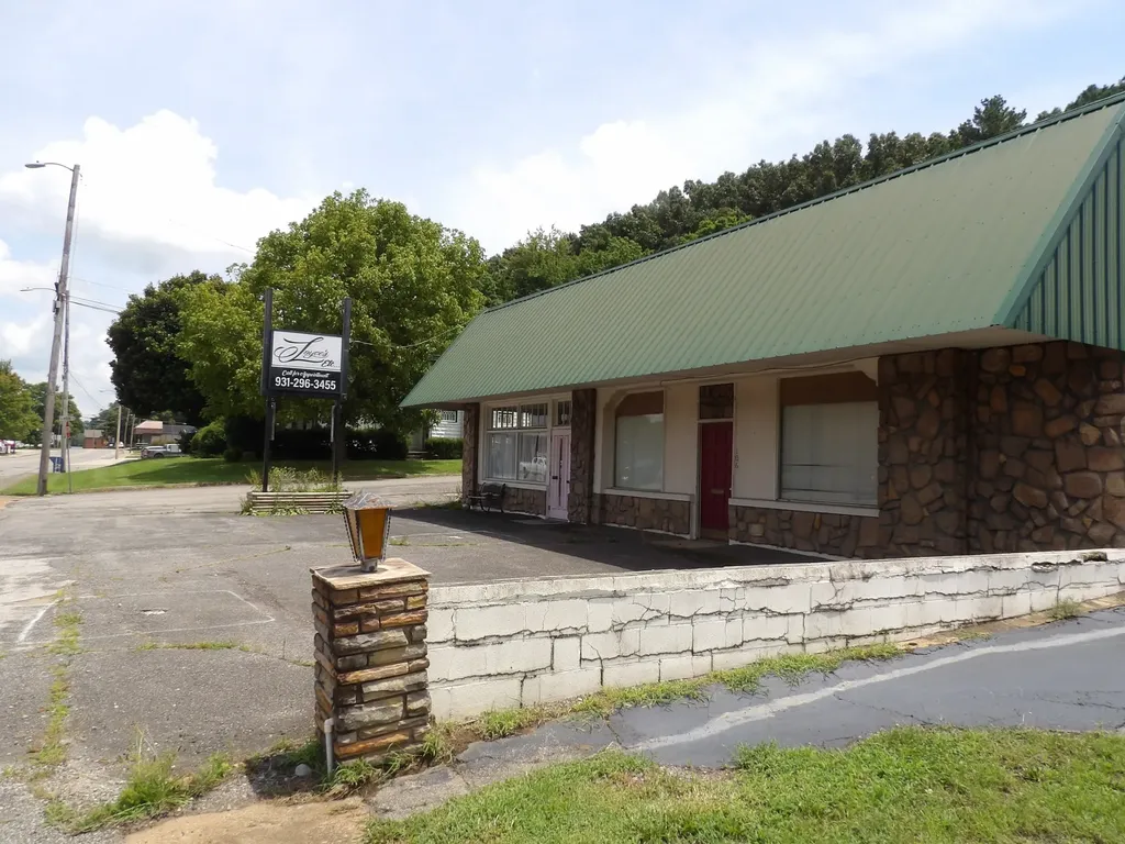 106 East Main Street Waverly TN 37185