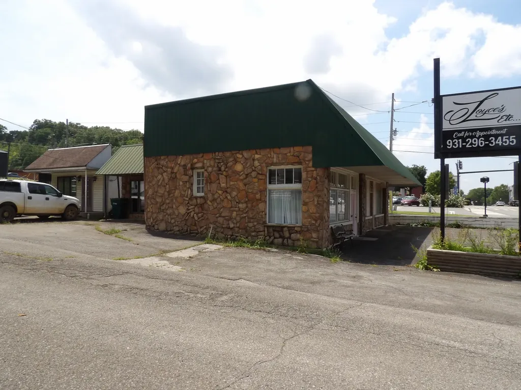 106 East Main Street Waverly TN 37185