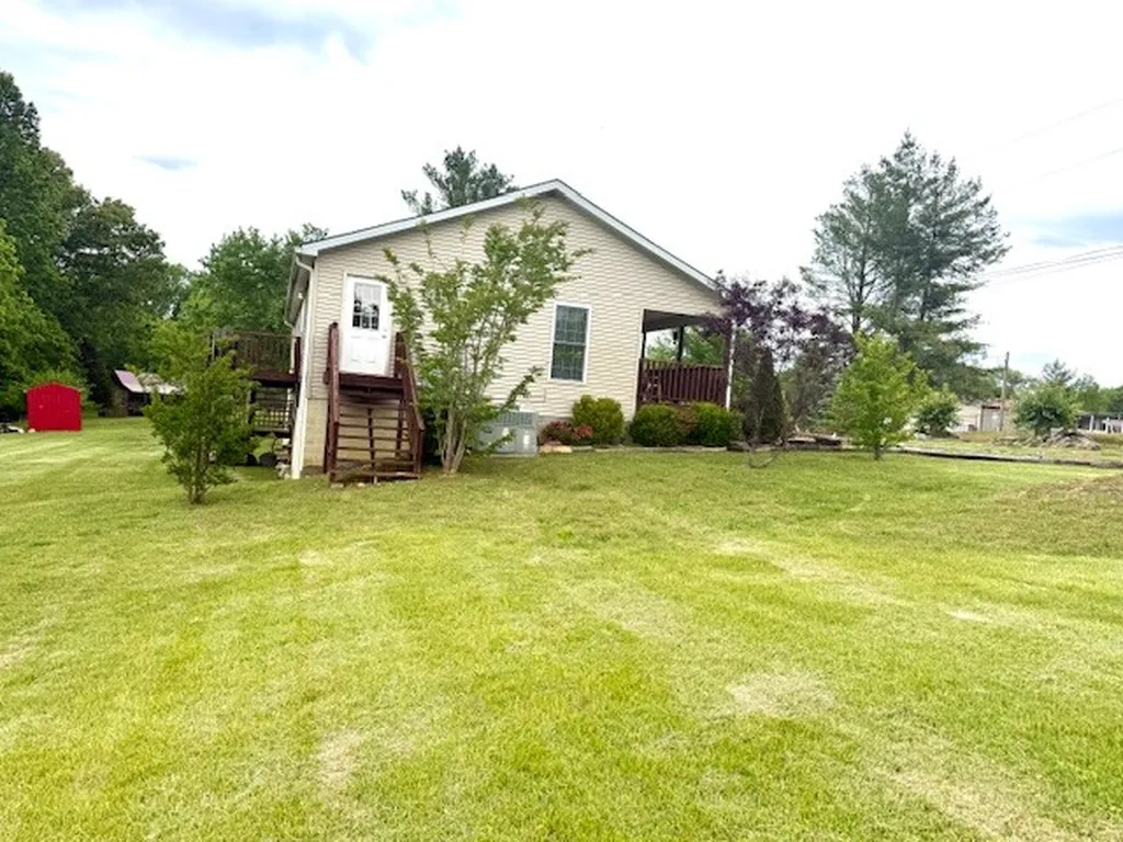 7320 Cyphers Dr, NW Cookeville TN 38506